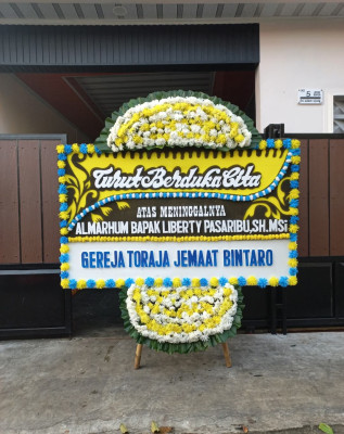 Papan Bunga Duka di Kepatihan Wetan